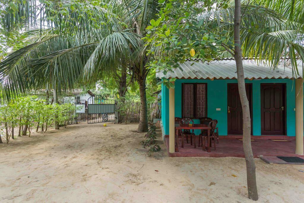 Theepan'S Home Nilaveli Exterior photo